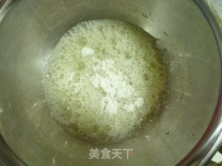 绿色花边波点蛋糕卷的做法步骤：6