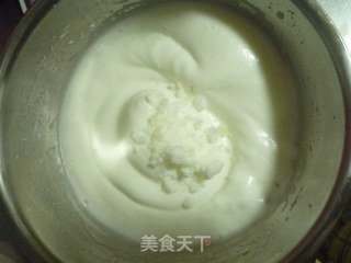 绿色花边波点蛋糕卷的做法步骤：8