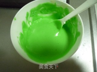 绿色花边波点蛋糕卷的做法步骤：13
