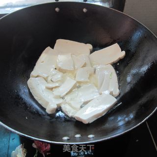 红烧瘦肉豆腐的做法步骤：3