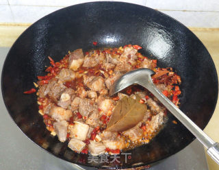 香辣牛腩烧土豆的做法步骤：10