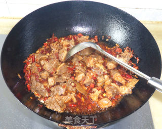 香辣牛腩烧土豆的做法步骤：11