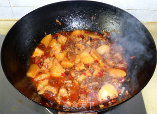 香辣牛腩烧土豆的做法步骤：15