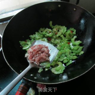 肉末苦瓜的做法步骤：7