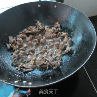 莴笋炒鸭的做法步骤：3