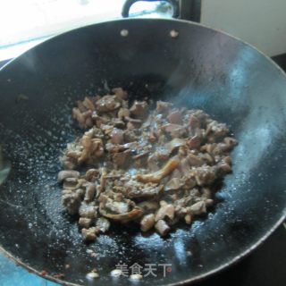 莴笋炒鸭的做法步骤：5