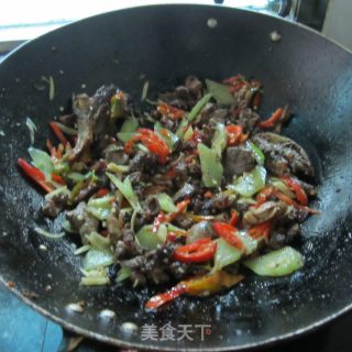 莴笋炒鸭的做法步骤：9
