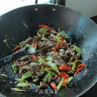 莴笋炒鸭的做法步骤：11