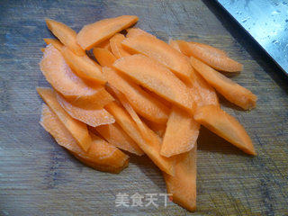 甘笋炒梅豆的做法步骤：4