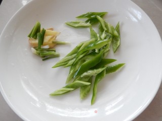 油爆河虾的做法步骤：3