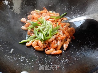 油爆河虾的做法步骤：8