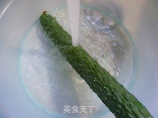 青瓜拌香干的做法步骤：2