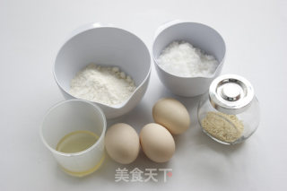 【老式鸡蛋糕】三招让传统蛋糕不开裂不回缩的做法步骤：1