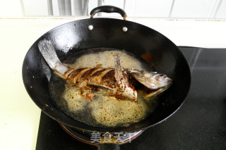 黑头鱼烧豆腐的做法步骤：5