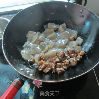 蘑芋豆腐烧子鸭的做法步骤：7