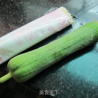 丝瓜鸡蛋面的做法步骤：1