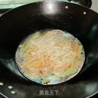 丝瓜鸡蛋面的做法步骤：7