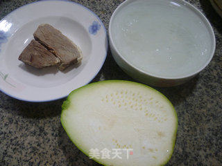 牛肉蒲瓜粉丝汤的做法步骤：1