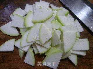 牛肉蒲瓜粉丝汤的做法步骤：3