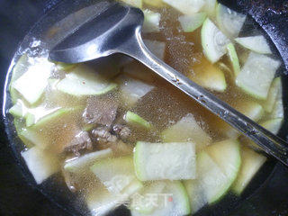 牛肉蒲瓜粉丝汤的做法步骤：11