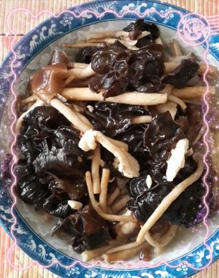 茶树菇黑木耳炒鸡的做法步骤：8