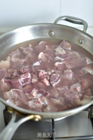 红烧牛肉的做法步骤：2