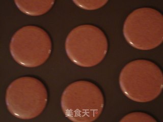 红曲粉马卡龙的做法步骤：11