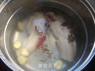 豉香回锅肉的做法步骤：1