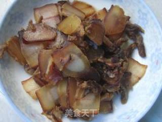 腊肉炒蕨菜的做法步骤：2
