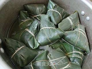 花生绿豆排骨粽子的做法步骤：14