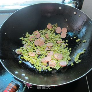 咸豆角炒肉花肠的做法步骤：4