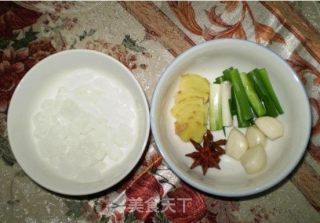 金牌红烧肉的做法步骤：1