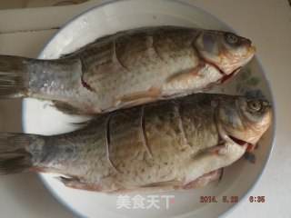 剁椒豆豉蒸鱼的做法步骤：4