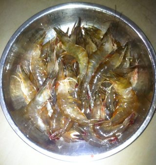 蒜蓉椒盐虾的做法步骤：1