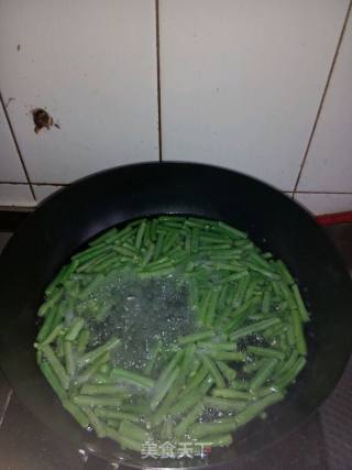 麻芝豆角的做法步骤：1