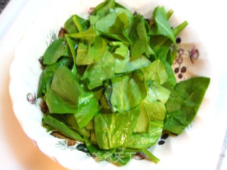 菠菜煎蛋饼的做法步骤：2