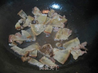 萝卜干炒腊肉的做法步骤：3