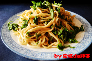 香椿麻汁拌面的做法步骤：9