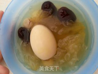 银耳莲子红栆糖水的做法步骤：6