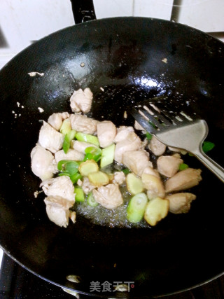 酱香三杯鸡的做法步骤：7