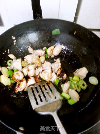 酱香三杯鸡的做法步骤：8