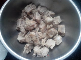 家常腐乳红烧排骨的做法步骤：2