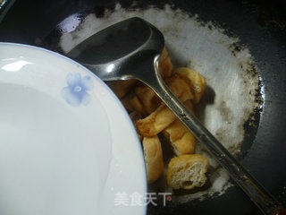 西兰花炒油豆腐的做法步骤：5