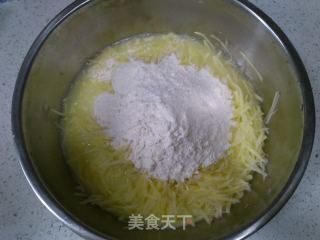 土豆丝饼的做法步骤：10