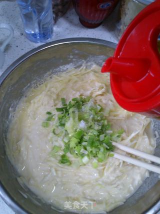 土豆丝饼的做法步骤：13