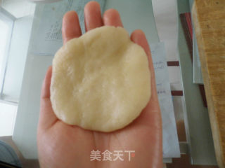 我一直都心心念念的中式点心——豆沙菊花酥的做法步骤：3