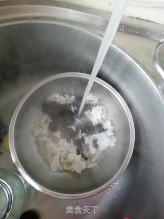 凉拌双耳的做法步骤：3