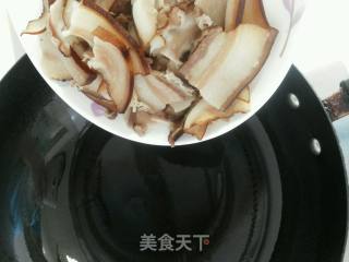 炒腊肉的做法步骤：3
