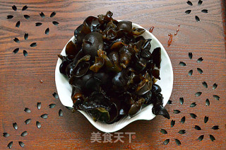 葱香拌木耳的做法步骤：2
