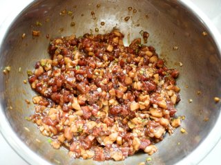 长豆角猪肉包的做法步骤：6